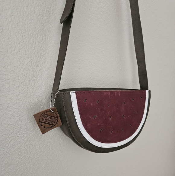 Tudi Frudi Leather Watermelon Shoulder Bag - Picture 2 of 11